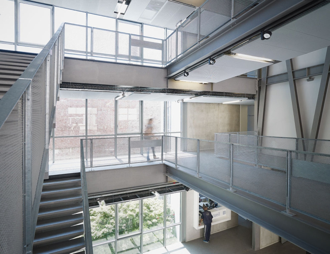 ������ ������������� ����� ���������� � Julien Lanoo