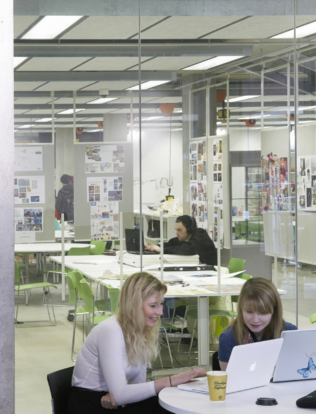 ������������� ����� �������� � Hufton + Crow