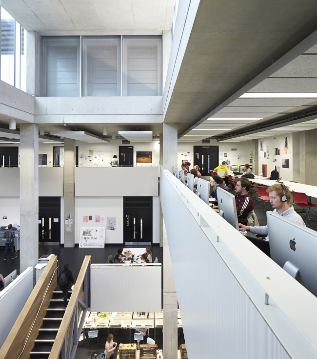 ������������� ����� �������� � Hufton + Crow