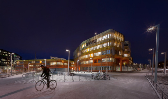 Комплекс зданий факультета права и администрации Венского экономического университета © Ronald Kreimel