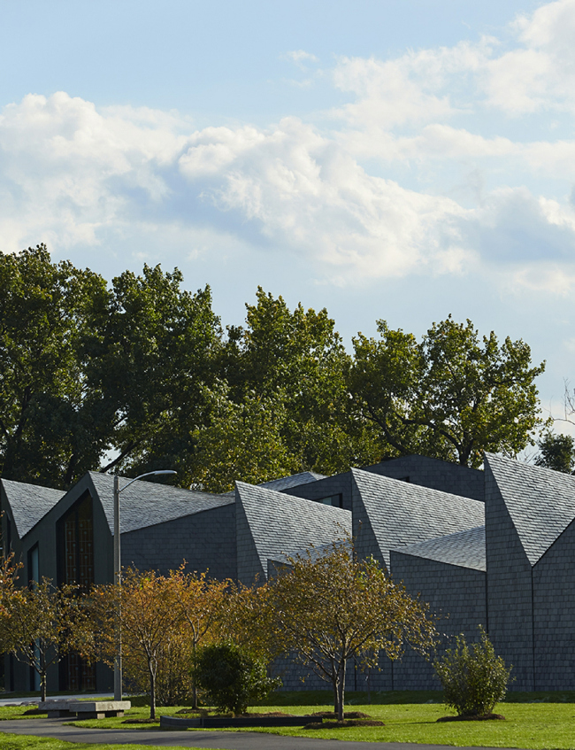 ������ WMS. ����: Steve Hall � Hedrich Blessing