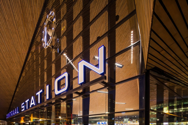 Вокзал Rotterdam Centraal © Jannes Linders