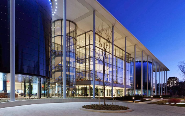 ����� ���������� ��������� ������������ � ������ ������� �. ������ � Foster + Partners