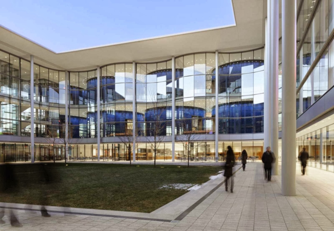 ����� ���������� ��������� ������������ � ������ ������� �. ������ � Foster + Partners