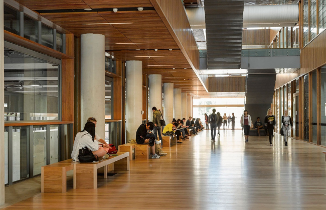 Корпус AEB Квинслендского университета © Peter Bennetts