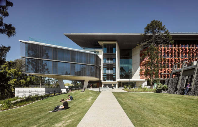 Корпус AEB Квинслендского университета © Peter Bennetts