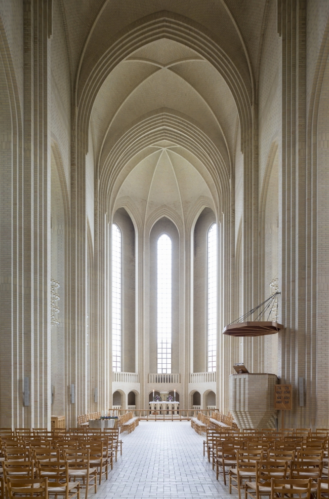 ������� ���������� � Adam Mørk