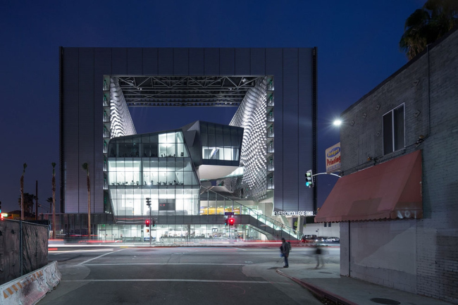 Колледж Эмерсона – здание в Лос-Анджелесе © Iwan Baan