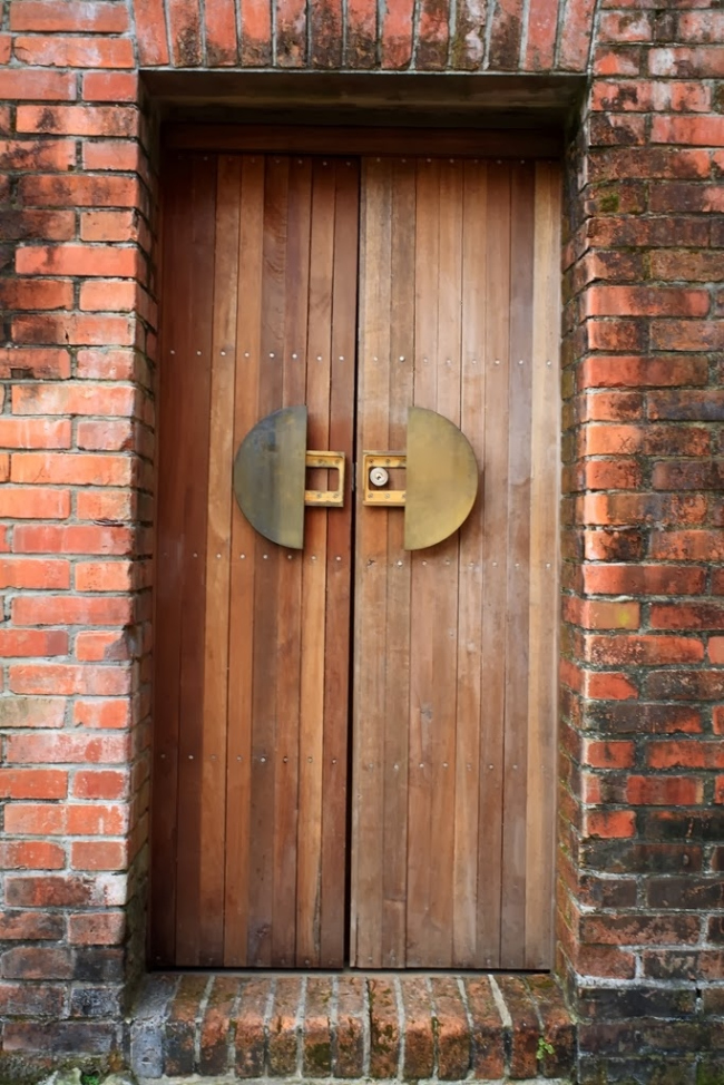 ��� Ultra-ruin � AdDa Zei