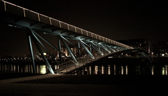 Пешеходный мост де ла Пэ © Jose Luis Fuentes
