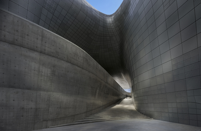 �������� Dongdaemun Design Park and Plaza � Virgile Simon Bertrand