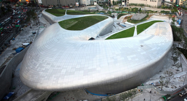 Комплекс Dongdaemun Design Park and Plaza. Фото © Dongdaemun Design Park / Seoul Design Foundation