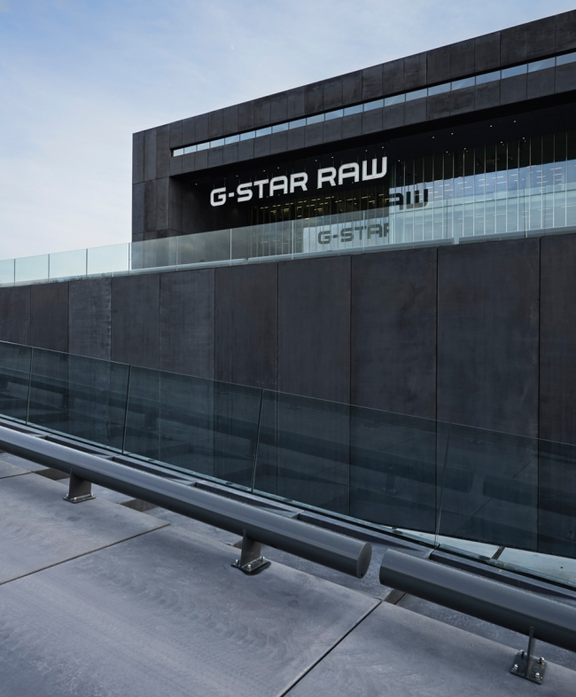����-�������� G-Star RAW � OMA