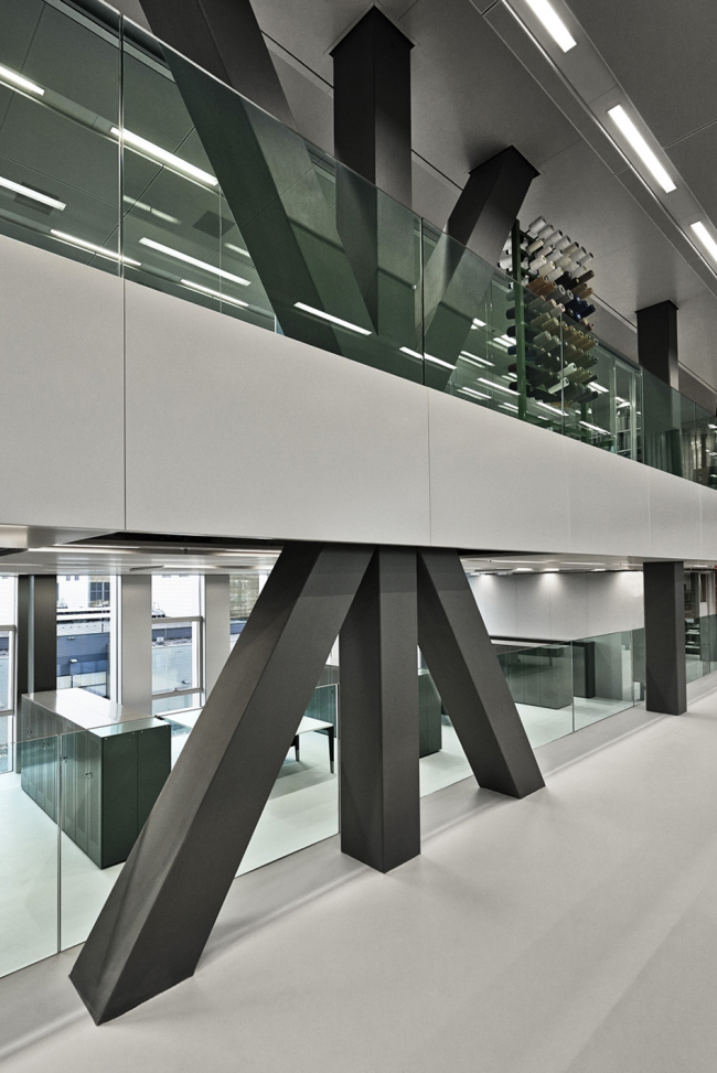 ����-�������� G-Star RAW � OMA