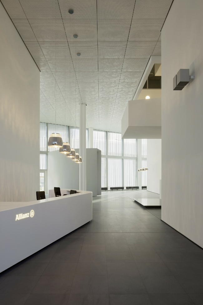 -  Allianz  Jan Bitter