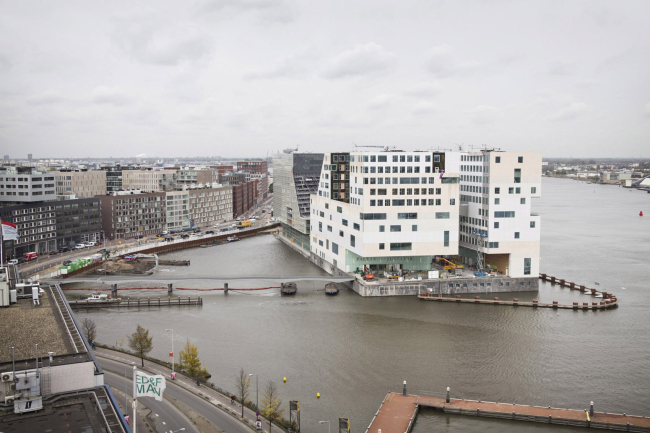 �������� IJdock. Claus & Kaan. ������ ���������� � ������ �����������. ���� � Rene den Engelsman