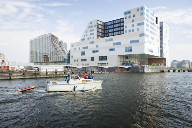 �������� IJdock. Claus & Kaan. ������ ���������� � ������ �����������. ���� � Rene den Engelsman