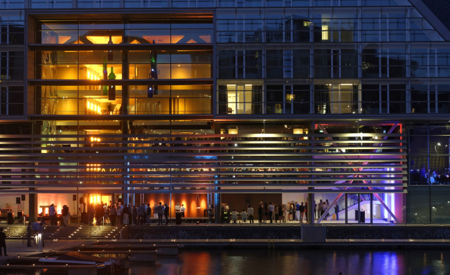 �������� IJdock. Bakers Architecten � ��� ��������. ����� Aitana IJdock � Frank Stahl