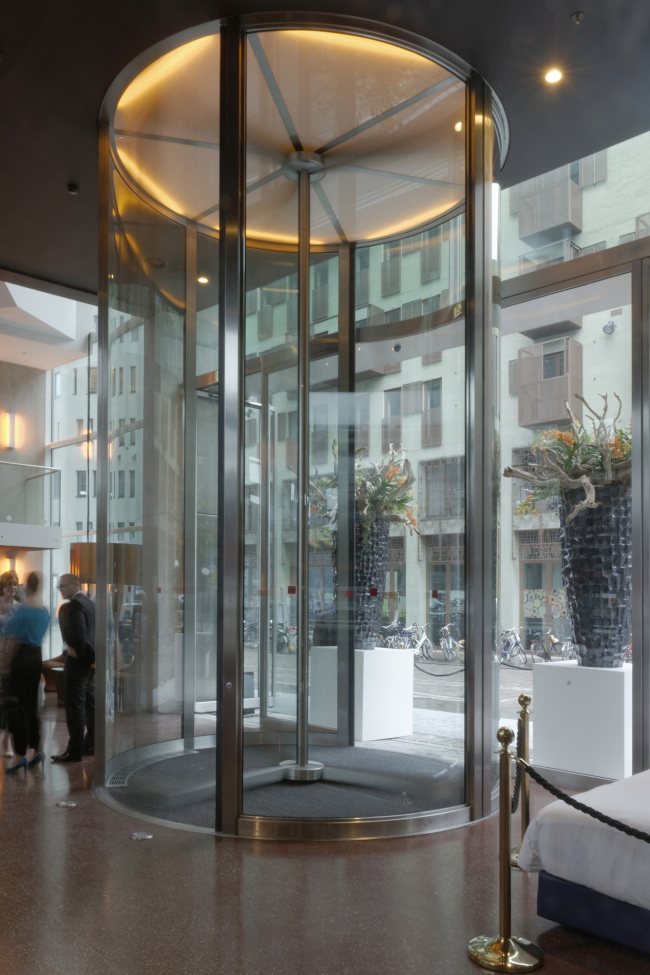 �������� IJdock. Bakers Architecten � ��� ��������. ����� Aitana IJdock � Frank Stahl