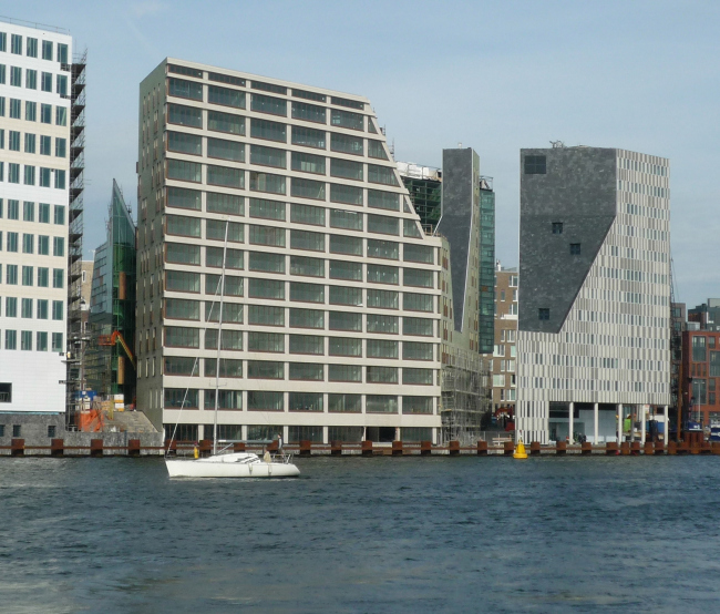 �������� IJdock. ����� ������ ���� Zeinstra van Gelderen � Jeroen Musch