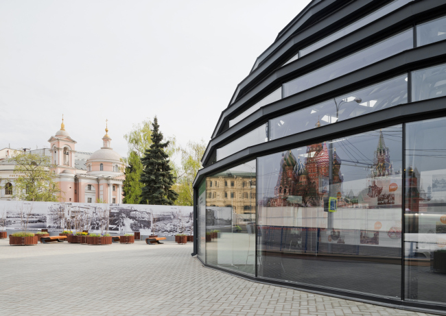 Information pavilion of "Zaryadye" Park. Photo by Ilia Ivanov.