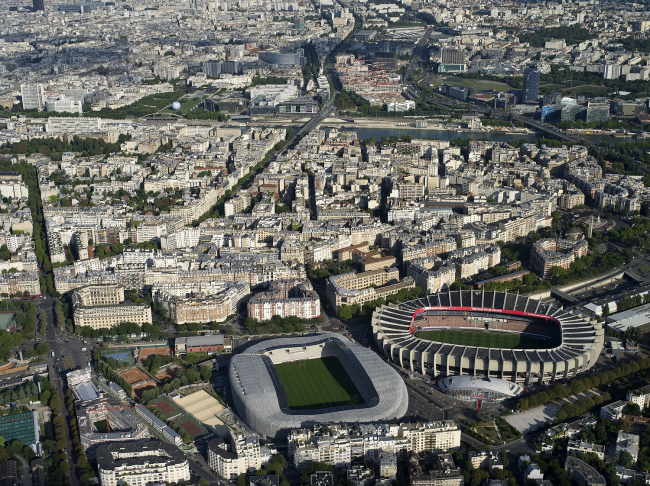 ������� ���� ����� � Air Images. ������������� Agence Rudy Ricciotti