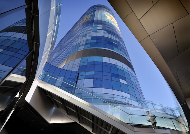 ����� Harmon � ���-������. ���� � Bill Hughes