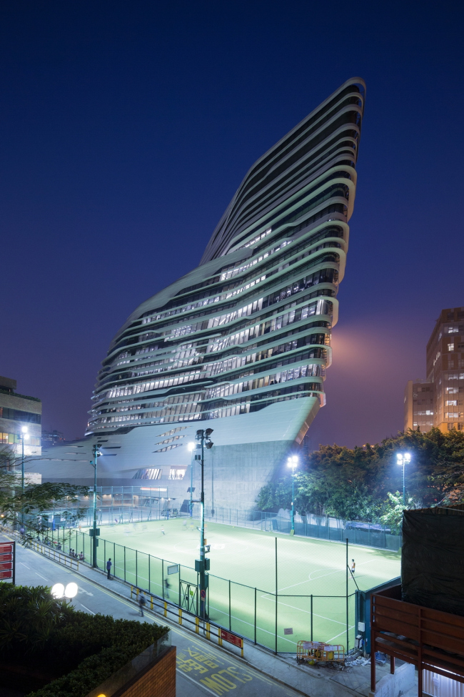 ������ Jockey Club Innovation Tower ������������ ���������������� ������������. ���� � Iwan Baan