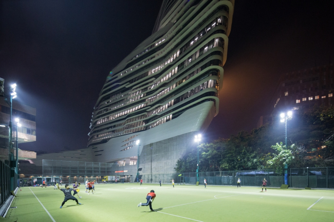 ������ Jockey Club Innovation Tower ������������ ���������������� ������������. ���� � Iwan Baan