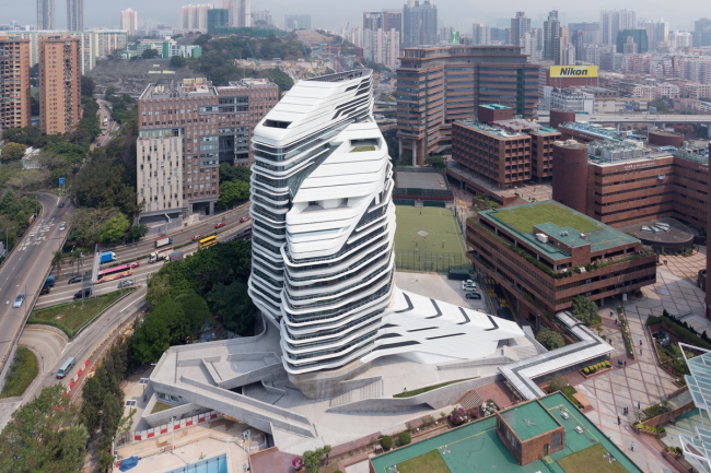 Корпус Jockey Club Innovation Tower Гонконгского политехнического университета. Фото © Iwan Baan