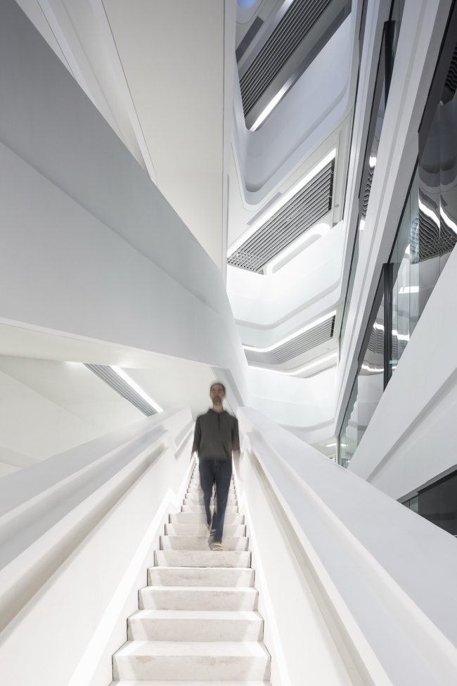 ������ Jockey Club Innovation Tower ������������ ���������������� ������������. ���� � doublespace