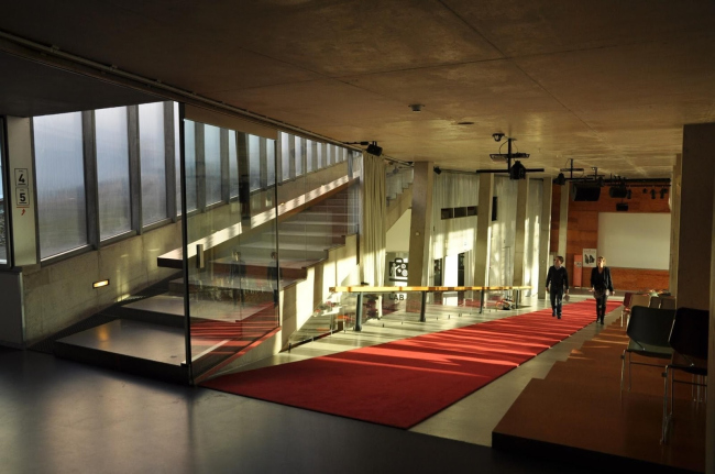 Выставочный зал Кунстхал. После
реконструкции 2013 года © OMA