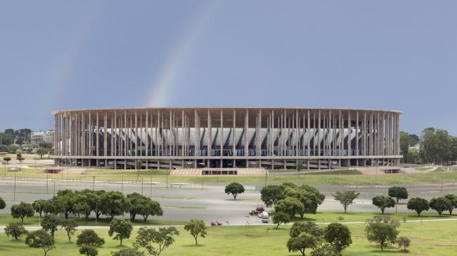 Национальный стадион Бразилии «Манэ Гарринча» © Marcus Bredt