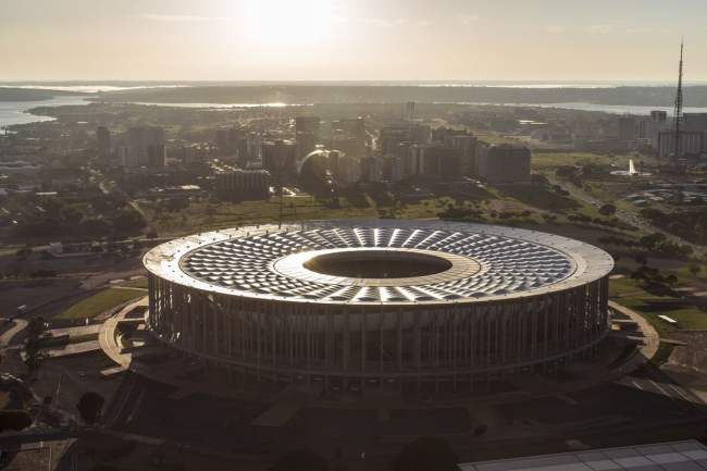 Национальный стадион Бразилии «Манэ Гарринча» © Marcus Bredt