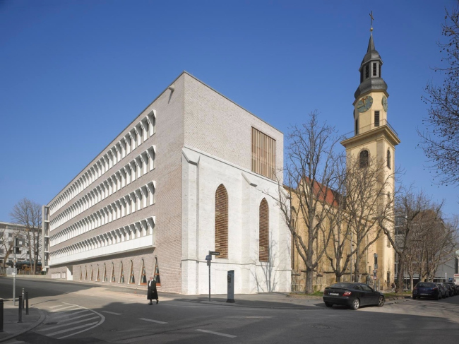 �������������� ��������������� ����� Hospitalhof � Roland Halbe