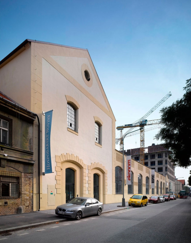 ���� �� Economia � Filip Slapal