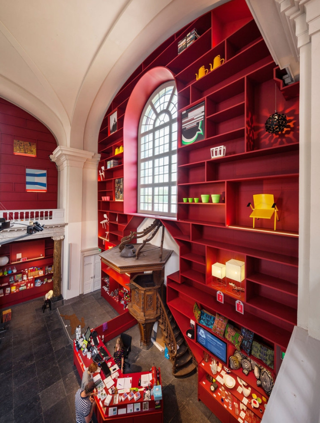 ��������� ����� ��������� � ������� � Scagliola/Brakkee