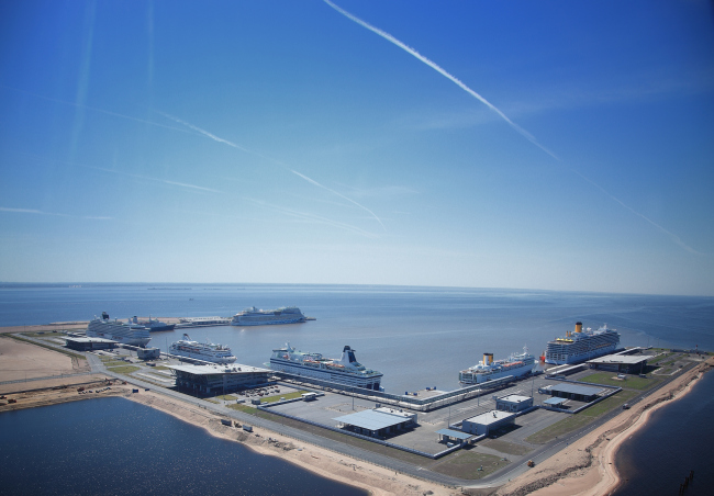 Sea passenger terminal � "A.Len"