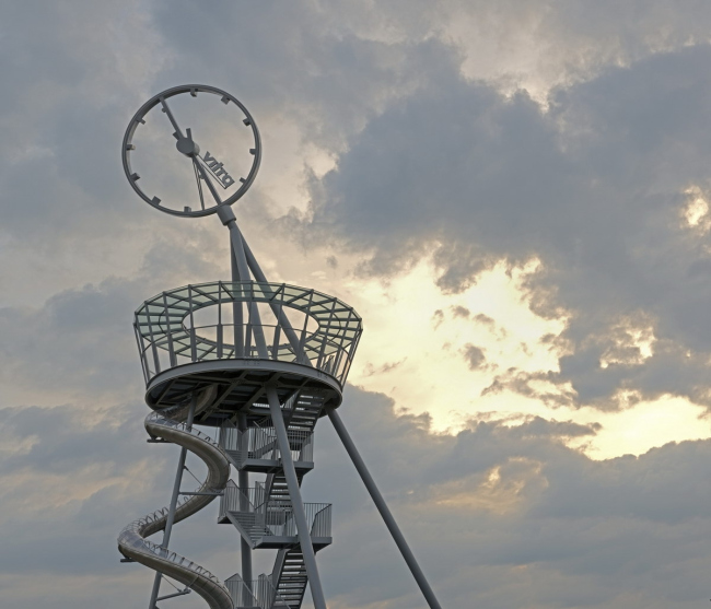 Vitra Slide Tower �������� ո�����. ����: Julien Lanoo � Vitra