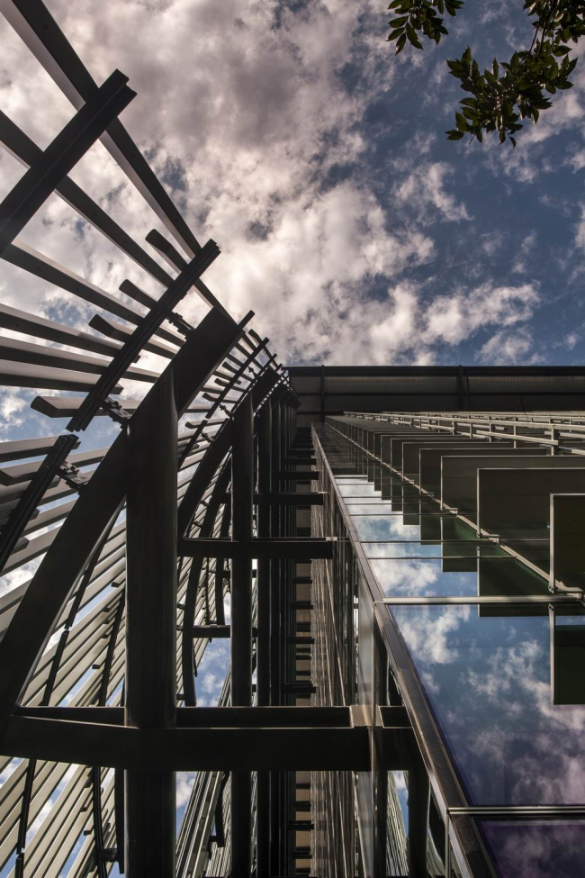 ������ EGWW � ���������. ���� � Nic Lehoux