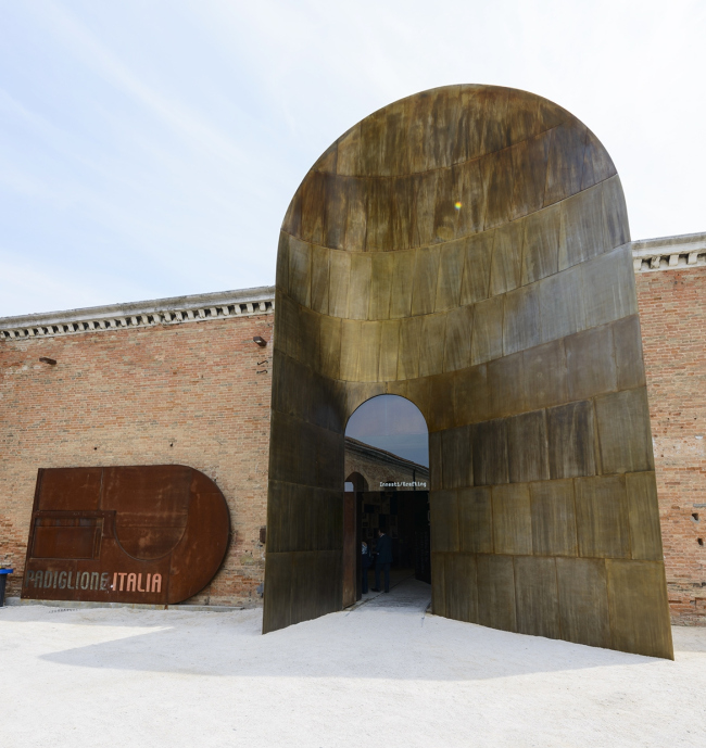 ���������� � ��������� ������. ����: Andrea Avezzù. ������������� Biennale di Venezia