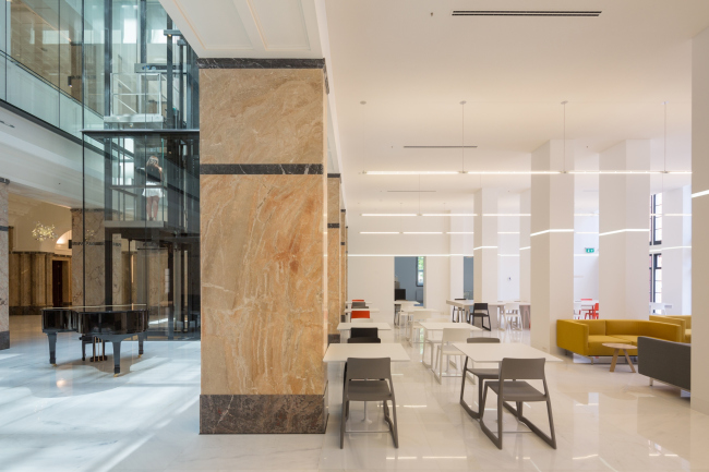 Erasmus University College � ���������� � (designed by) Erick van Egeraat / Ossip van Duivenbode