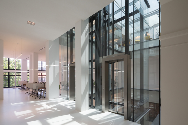 Erasmus University College � ���������� � (designed by) Erick van Egeraat / Ossip van Duivenbode