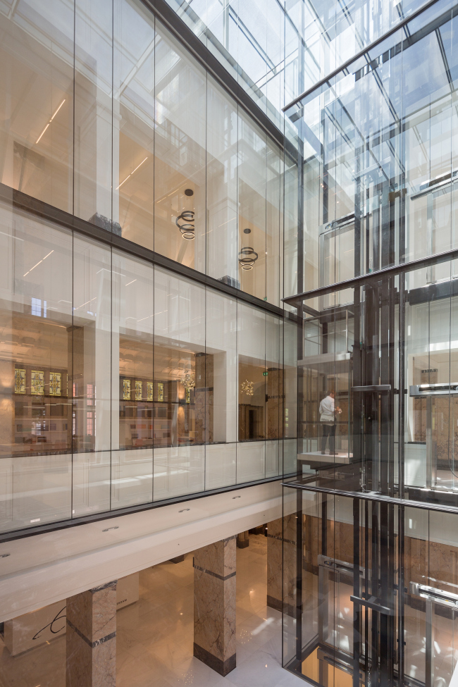 Erasmus University College � ���������� � (designed by) Erick van Egeraat / Ossip van Duivenbode