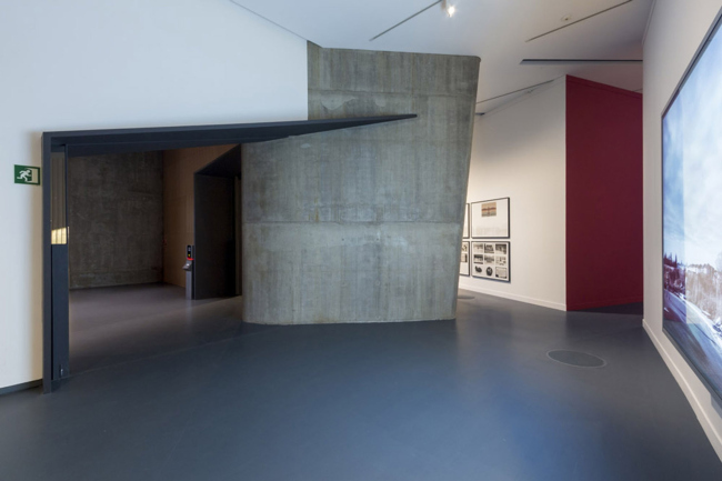 ���������� ����� CaixaForum � �������� � Ricardo Santonja