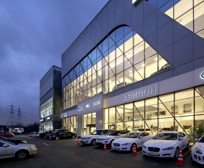 Land Rover � Hyundai ����� �������� � ������������� ���� �������