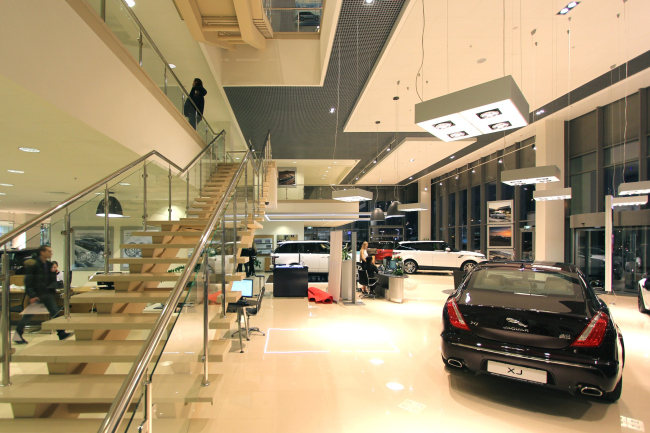 Land Rover И Hyundai Центр «Авилон» © Архитектурное бюро Асадова