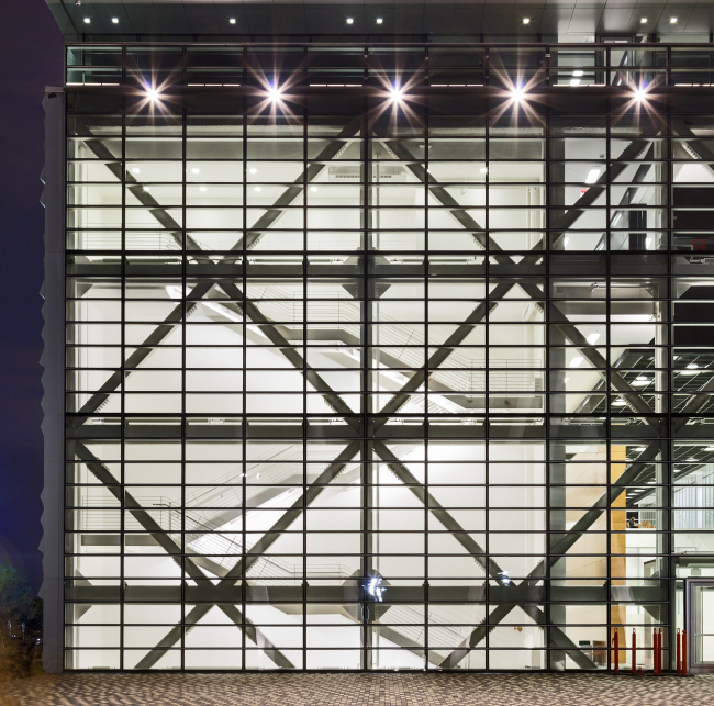 ������-����� ������������ ������� �� ������� ���������� � Peter Aaron