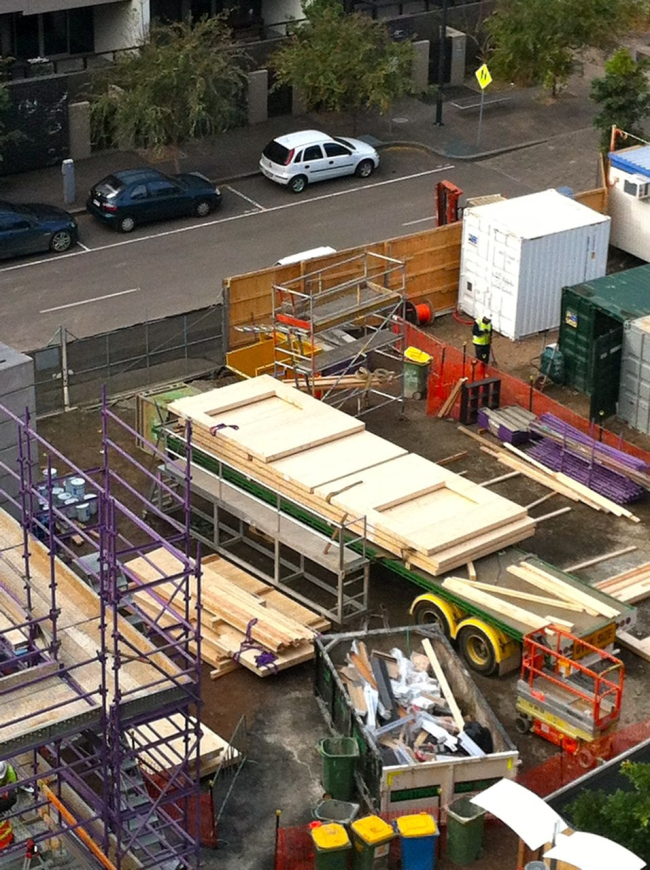 ������������� � Chris Philpot