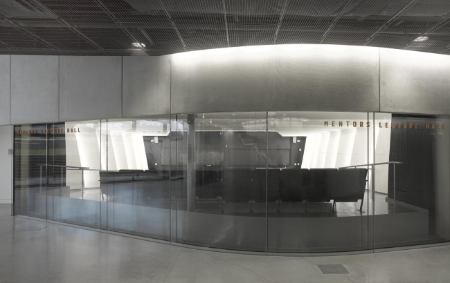 ������ ����� � ������� ����� ������������ ������������ � Roland Halbe. ���� � ����� morphopedia.com